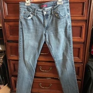 Levi’s Acid Wash Skinny Jeans Size Juniors 13M.